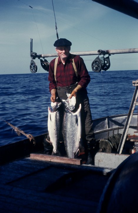 Ingvald's father, Andreas Ask fishing on the Scenic in 1957.